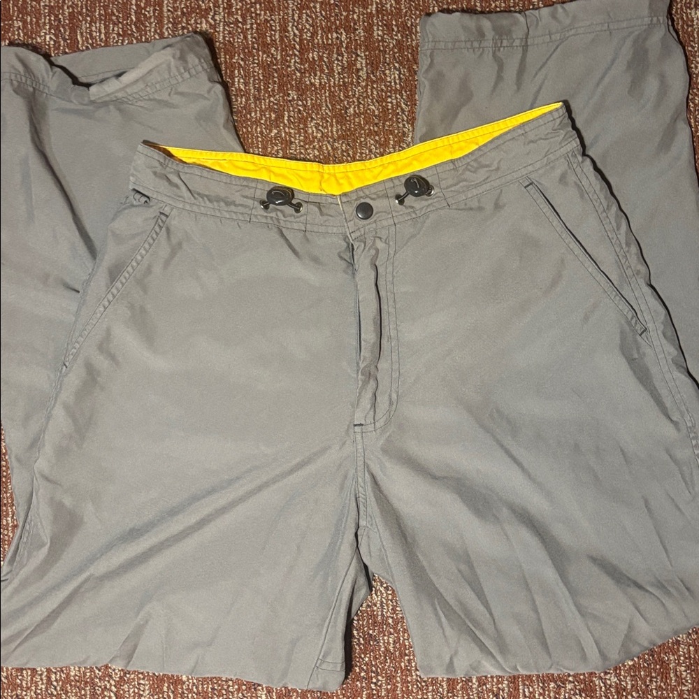 GAP Men's Khaki Chinos with Yellow Accent elastic ankle breathable active pant S